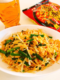 チャルメラ宮崎辛麺で焼きラーメン!-レシピのメイン写真