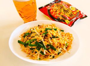 チャルメラ宮崎辛麺で焼きラーメン！-レシピのメイン写真