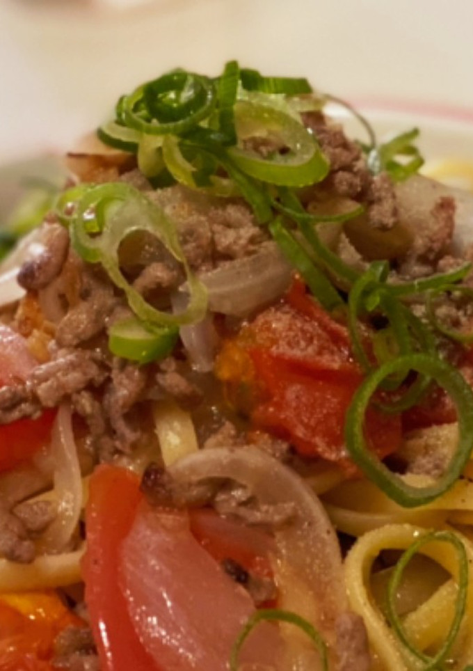 新玉ねぎとひき肉トマトの和風パスタ-レシピのメイン写真