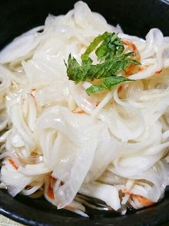 新玉ねぎとカニカマの酢の物-レシピのメイン写真