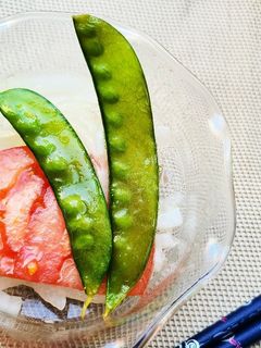 彩り綺麗!絹さやとトマトと新玉葱のマリネ-レシピのメイン写真