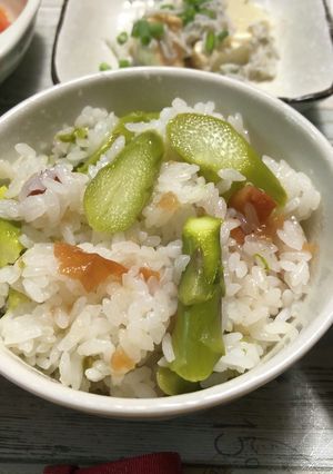 雪若丸でアスパラと梅の土鍋ご飯-レシピのメイン写真