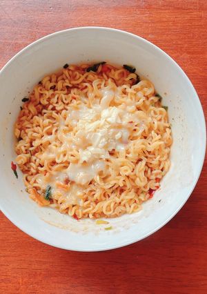 レンジで辛さ控えめ汁なし辛ラーメン-レシピのメイン写真