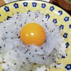 รูปของ 生しらす丼