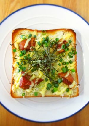朝食パン～焼き鳥の缶詰と千切りキャベツ～-レシピのメイン写真