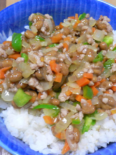 カラフル♪野菜たっぷり挽肉納豆-レシピのメイン写真