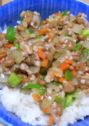 カラフル♪野菜たっぷり挽肉納豆-レシピのメイン写真