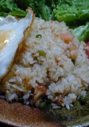 インドネシア料理　ナシゴーレン__Indonesian Fried Rice with chicken and shrimp-レシピのメイン写真