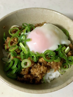 鳥もも肉そぼろ丼(味噌味)-レシピのメイン写真