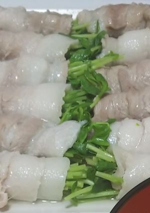 簡単！美味しい！豚バラの豆苗巻き-レシピのメイン写真