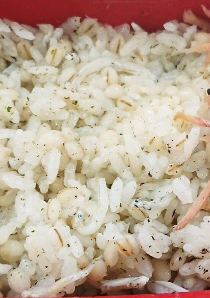 釜揚げしらすとゆかりの混ぜご飯-レシピのメイン写真