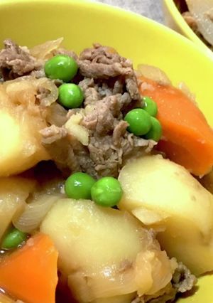 定番!新じゃがいもと新玉ねぎの肉じゃが-レシピのメイン写真