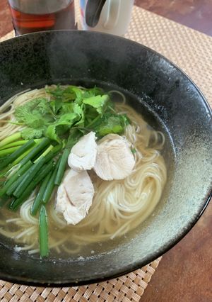 素麺でお昼ごはん！ フォー風の鶏出汁麺-レシピのメイン写真