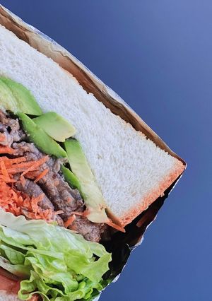 10分でできる牛肉バター炒めサンドイッチ-レシピのメイン写真