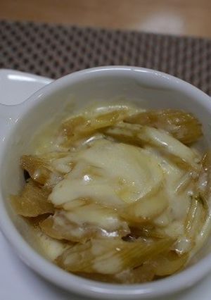 セロリめんつゆ炒めチーズ焼き-レシピのメイン写真
