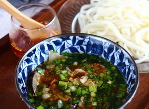 ラー油で♡豚バラと茄子のニラつけうどん-レシピのメイン写真