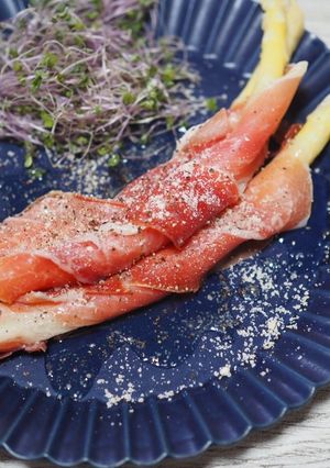 前菜主菜も♪ホワイトアスパラの生ハム巻き-レシピのメイン写真
