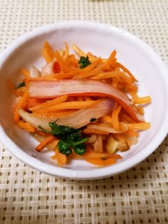 人参とかにかまぼこのにんにく炒め-レシピのメイン写真