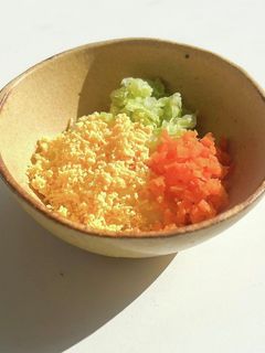 【離乳食中期】野菜と卵のおかゆ-レシピのメイン写真