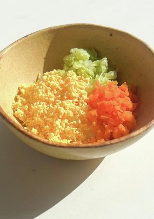 【離乳食中期】野菜と卵のおかゆ-レシピのメイン写真