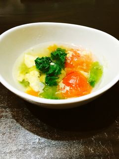 レタスとトマトのスープ-レシピのメイン写真
