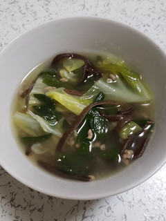 超簡単!野菜たっぷり食べる鶏ガラスープ-レシピのメイン写真