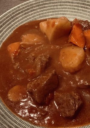 牛スネ肉の赤ワイン煮をル・クルーゼで-レシピのメイン写真