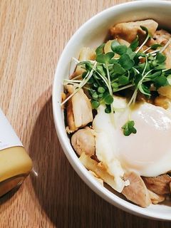 簡単ガチで目玉焼き丼!鶏テリ焼き-レシピのメイン写真