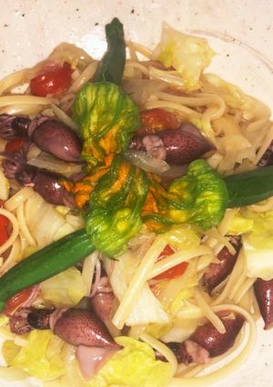 花ズッキーニとホタルイカの春まみれパスタ-レシピのメイン写真