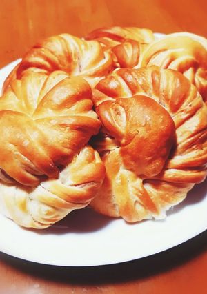 短時間◎ふわふわ◎イチゴねじりパン-レシピのメイン写真