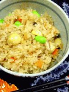 はなびし草の蓮の実とツナの炊き込みご飯-レシピのメイン写真