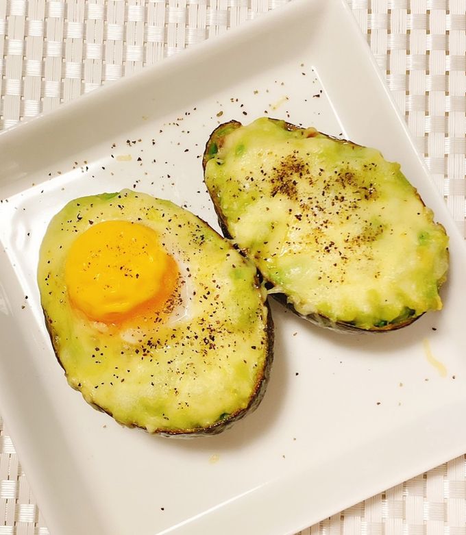 ベーコン入りアボカドエッググラタン by ♡minimini♡ 【クックパッド