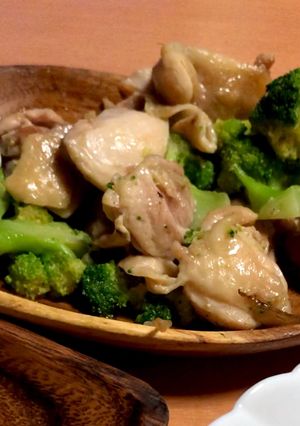 鶏モモ肉とブロッコリーの炒め物-レシピのメイン写真