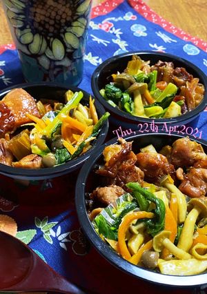 焼き鳥丼弁当(小松菜の甘カレ炒め)-レシピのメイン写真