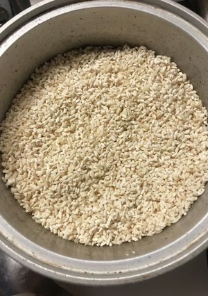 自家製味噌(写真は麹)-レシピのメイン写真