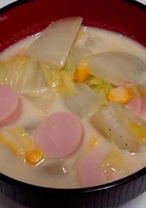 簡単！白菜と魚肉ソーセージの豆乳スープ-レシピのメイン写真