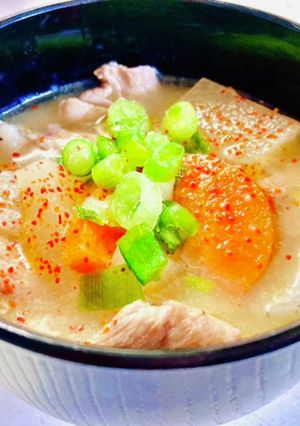 我が家の豚汁♡(豚こま味噌汁♡)-レシピのメイン写真