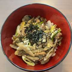 รูปของ 青魚をお手軽に！いわし缶で柳川風煮丼
