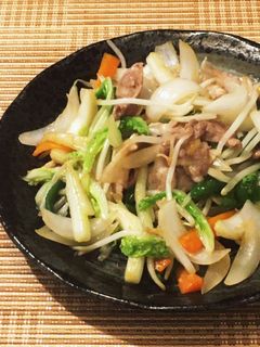 初心者必見!シャキシャキ美味しい野菜炒め-レシピのメイン写真