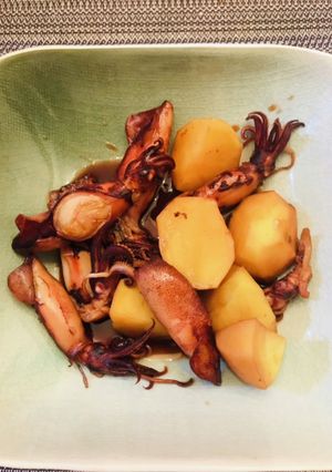 ヤリイカとじゃがいもの煮物-レシピのメイン写真