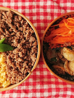 春弁当★三色そぼろ丼★しっとりジューシー-レシピのメイン写真