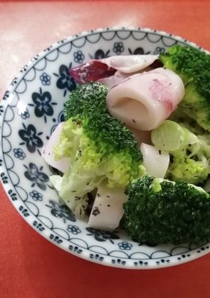 いかとブロッコリーのゆかりマヨ和え-レシピのメイン写真