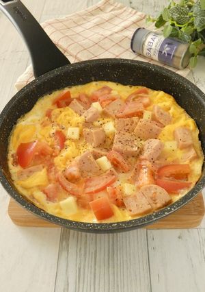 ランチョンミートのオープンオムレツ-レシピのメイン写真