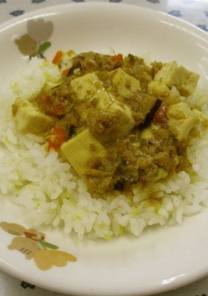 【保育園給食】マーボー豆腐(カレー味)丼-レシピのメイン写真