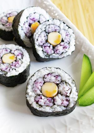 春にぴったり！チーかまの花太巻き-レシピのメイン写真