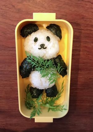 キャラ弁*笹の葉を食べるパンダちゃん-レシピのメイン写真