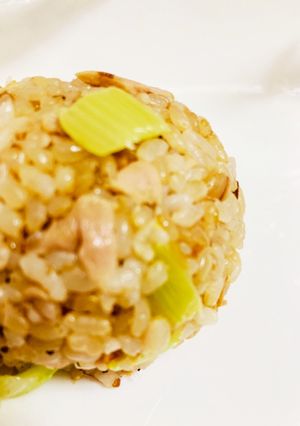玄米で！セロリとツナのボールおにぎり♪-レシピのメイン写真