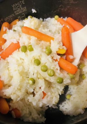グリンピースと人参のごはん♡野菜嫌い克服-レシピのメイン写真