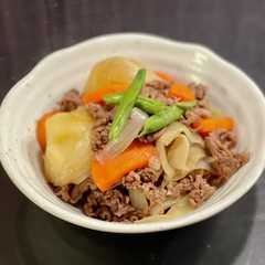 รูปของ 簡単！煮崩れなし！レンジで肉じゃが