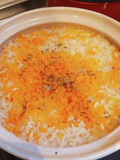 牛脂の旨味とけこんだ人参の炊き込みご飯-レシピのメイン写真